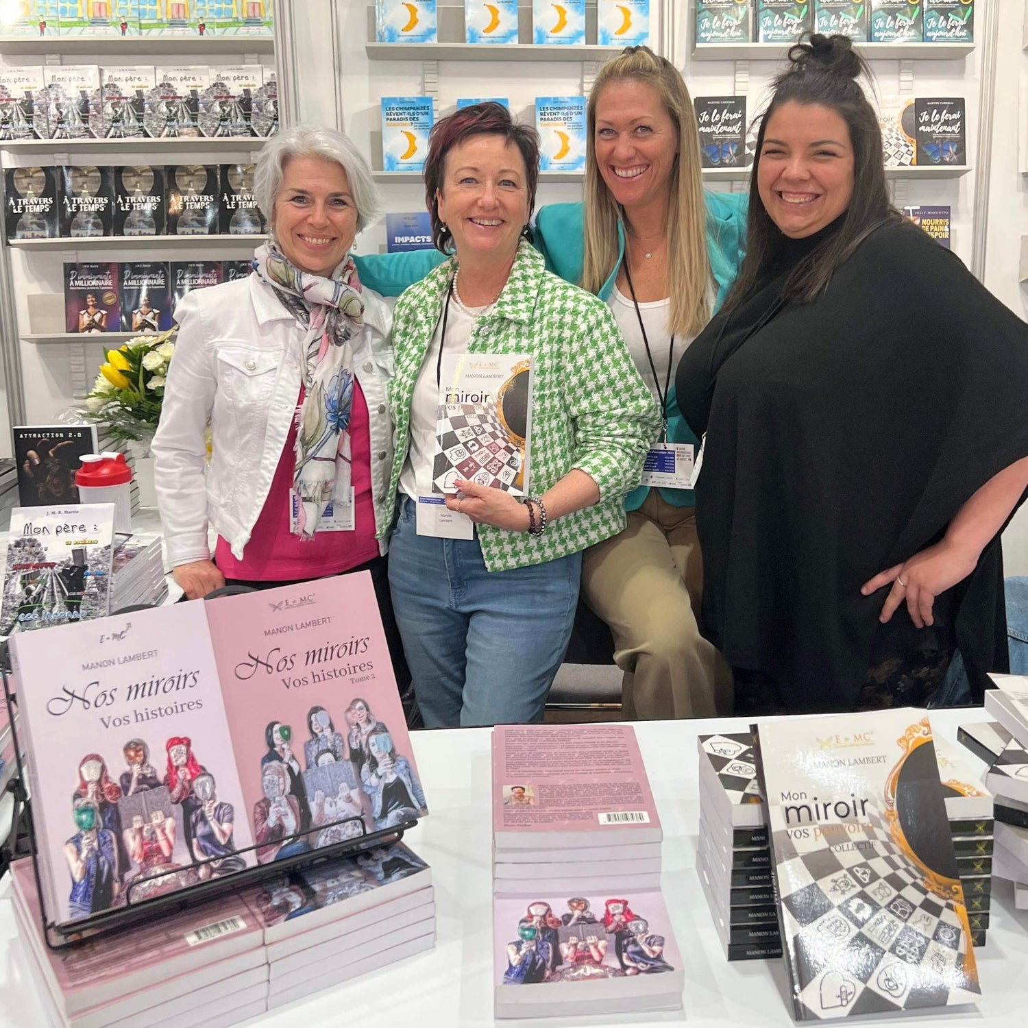 Manon Lambert, auteure québécoise, de romans inspirants et récits de vie authentiques. Kiosque au salon du livre de Québec. 
